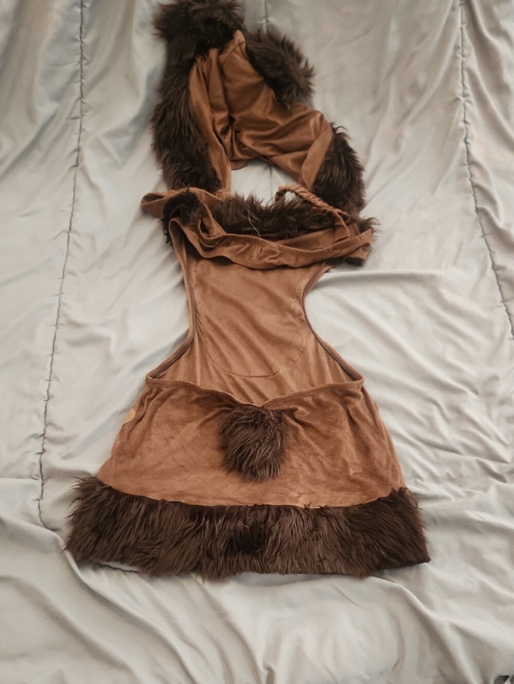 ROMA Brown Bear Bodacious Costume with Faux Fur Accents - Picture 6 of 7